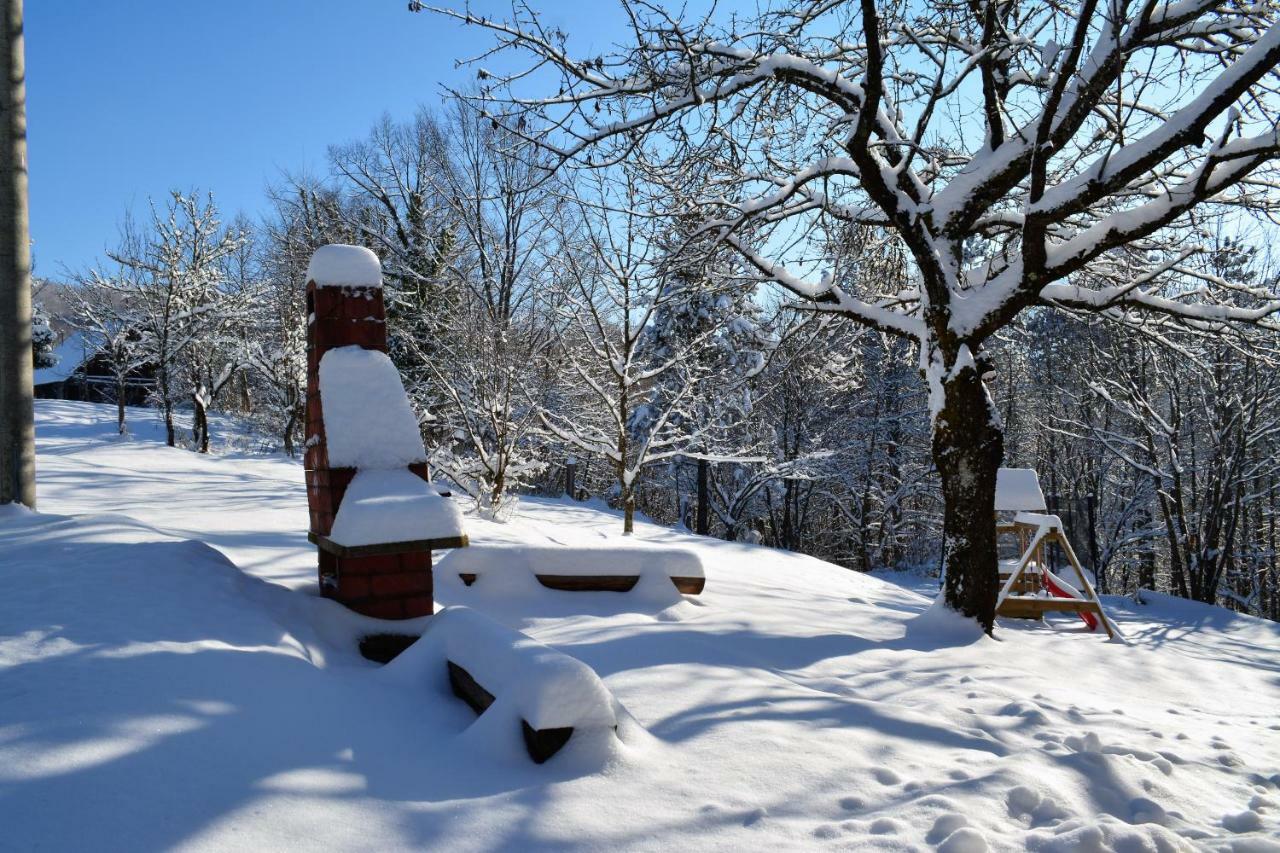 Holiday Home Coprnicka Hisa Skrad Екстер'єр фото