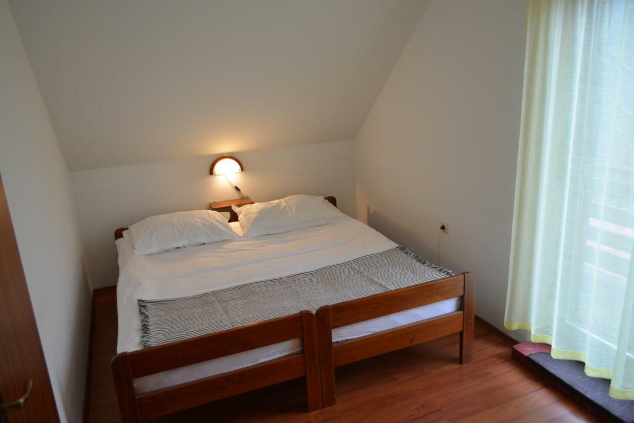 Holiday Home Coprnicka Hisa Skrad Екстер'єр фото