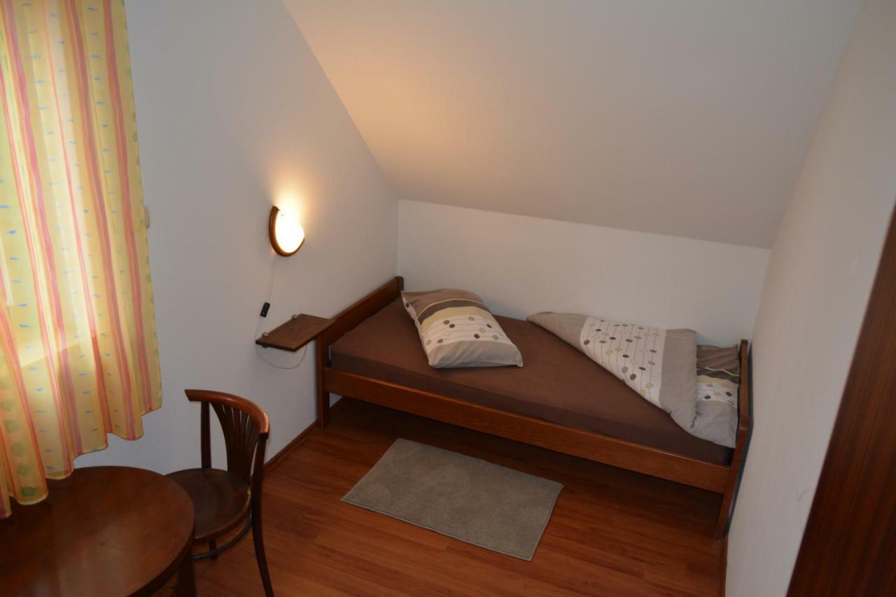 Holiday Home Coprnicka Hisa Skrad Екстер'єр фото